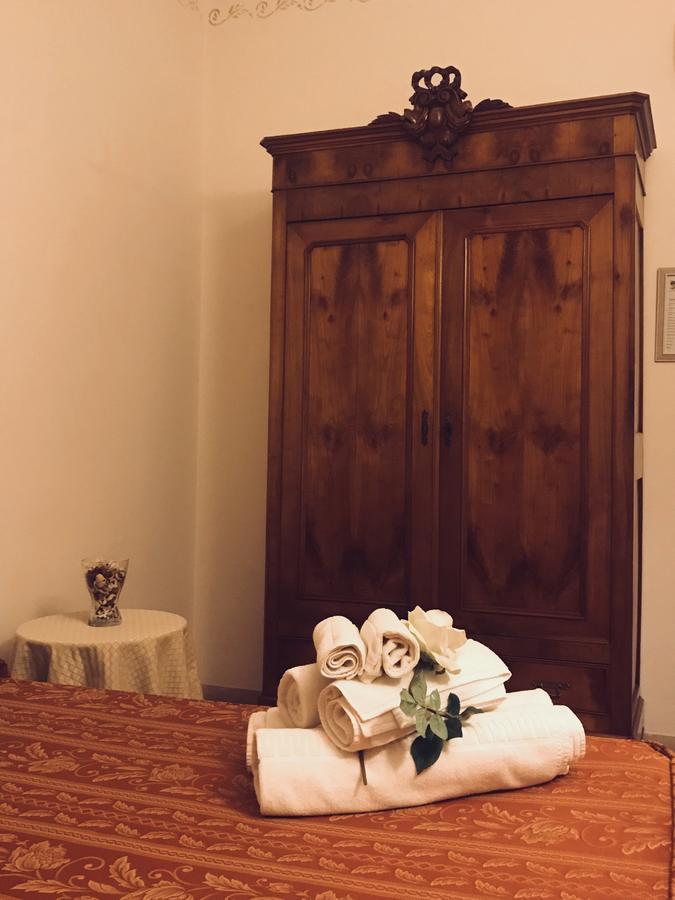 Lady Rose Bed & Breakfast Pise Extérieur photo